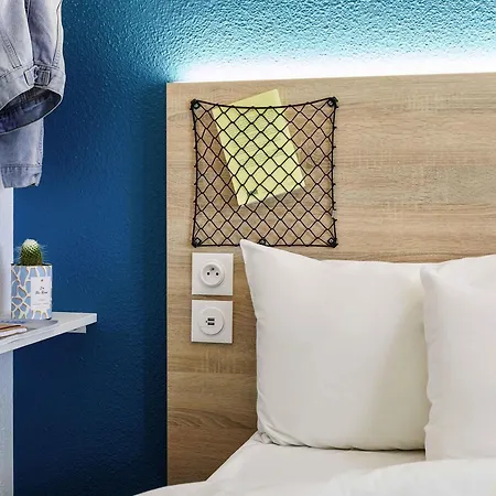 Hotel Hotelf1 Paris Saint Ouen Marche Aux Puces