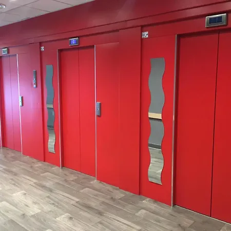 Hotel Hotelf1 Paris Ouen Marché Aux Puces Rénové