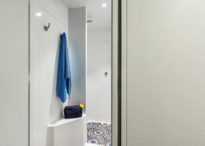 Hotelf1 Paris Ouen Marche Aux Puces * Saint-Ouen