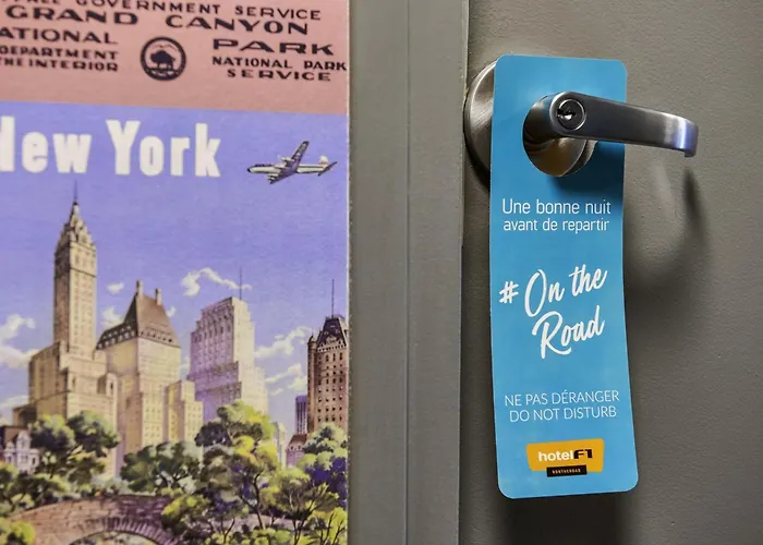 Hotelf1 Paris Ouen Marche Aux Puces Saint-Ouen