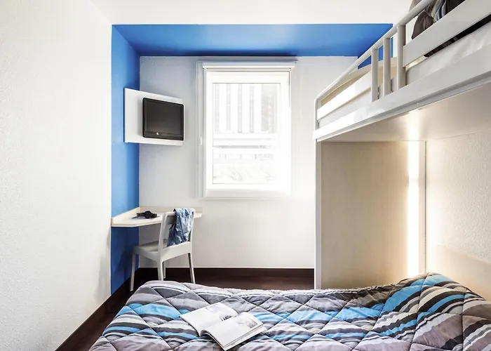 Hotelf1 Paris Ouen Marche Aux Puces * Saint-Ouen