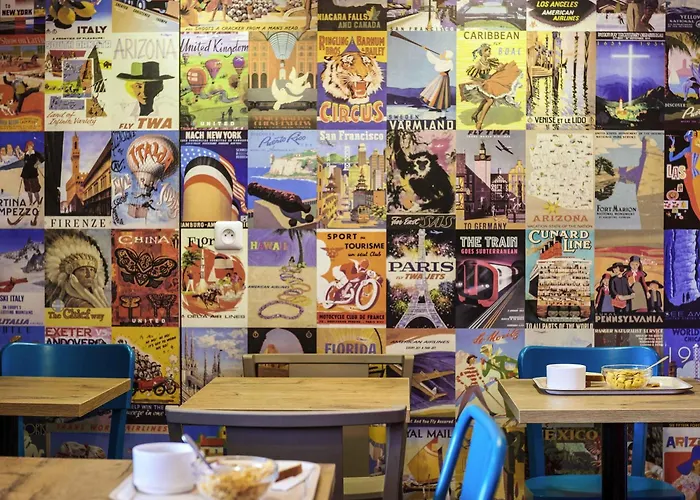 Hotelf1 Paris Ouen Marche Aux Puces Szálloda