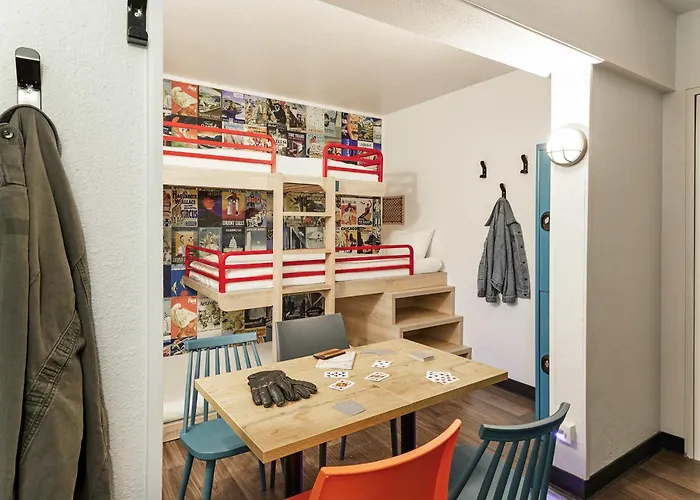 Hotelf1 Paris Ouen Marche Aux Puces