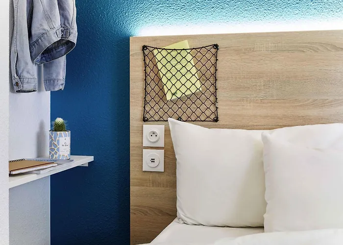 Szálloda Hotelf1 Paris Ouen Marche Aux Puces