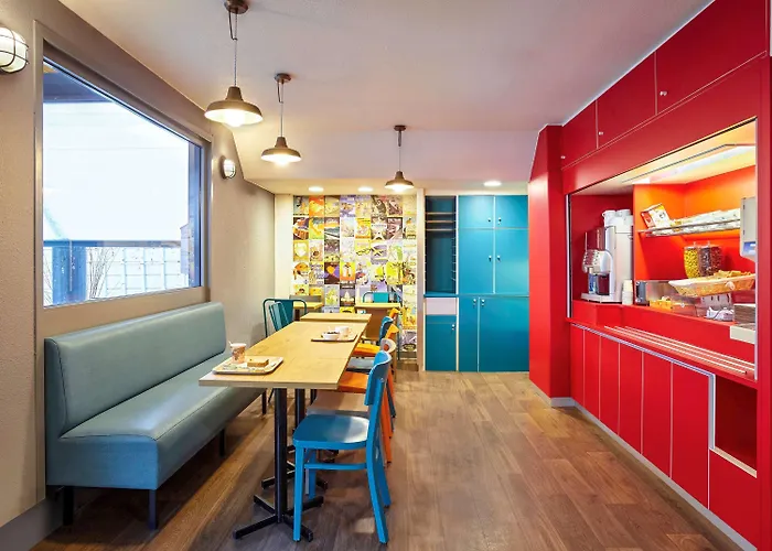 Hotelf1 Paris Ouen Marche Aux Puces