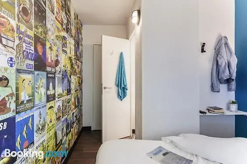 Hotelf1 Paris Ouen Marche Aux Puces *