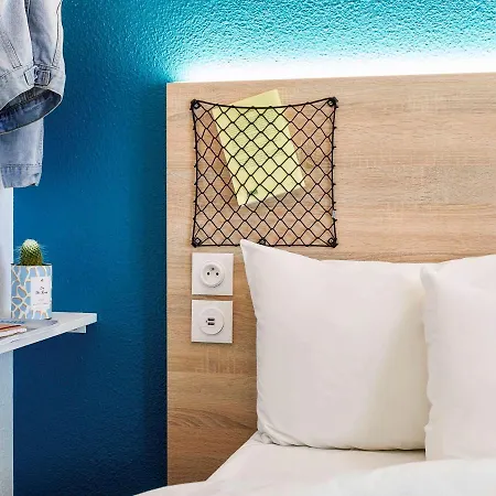 Hotel Hotelf1 Paris Saint Ouen Marche Aux Puces